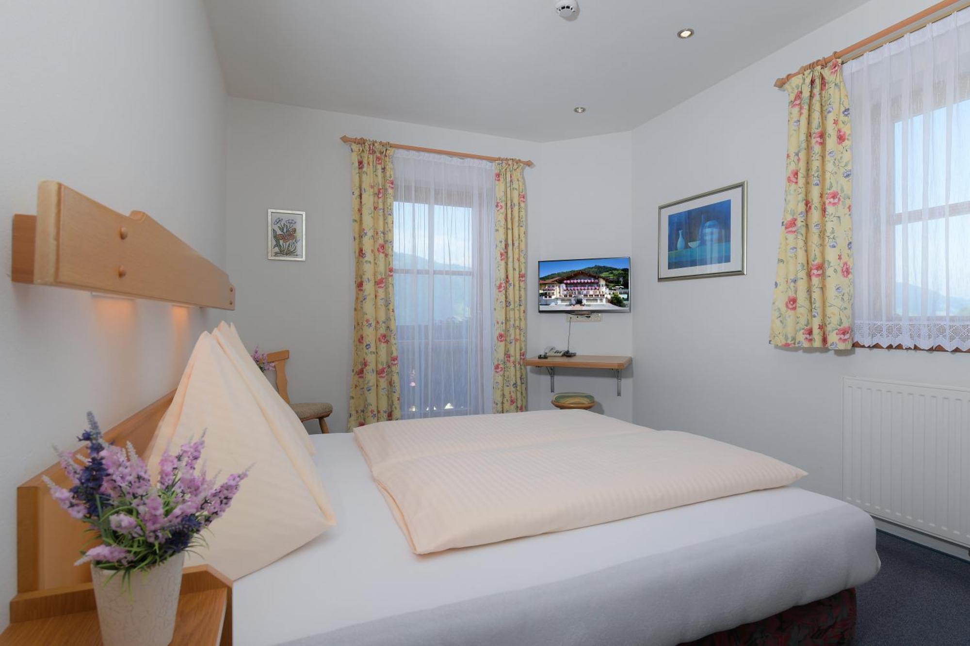 Apartments - Pension Florian Sankt Johann im Pongau Bagian luar foto